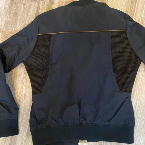 Moncler Courchevel light jacket windbreaker. - Picture 10 of 10